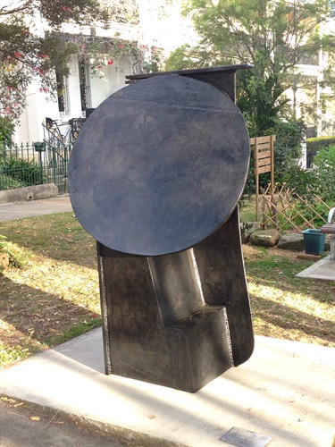 Kevin Norton, Kimono. Windsor Street, Paddington. English born artist Kevin Norton captures the idea of the Japanese kimono in this abstract stainless steel sculpture.