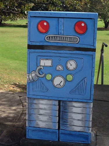 Adam Long's 'Robots' (repainted in 2016). New South Head Road/New Beach Road, Rushcutters Bay.