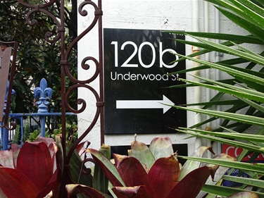 120b (formerly 120 1/2) Underwood Street, Paddington, the laneway that was the entrance to Mojo offices