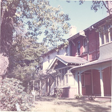 From an album of coloured photographs of Edgecliff dating from the mid 1960s - much of this area was extensively redeveloped during the 1970s with the construction of the Edgecliff Centre and the Edgecliff Interchange. Woollahra Libraries Digital Archive PF004610p.