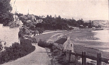 Postcard of Rushcutters Bay showing the shoreline