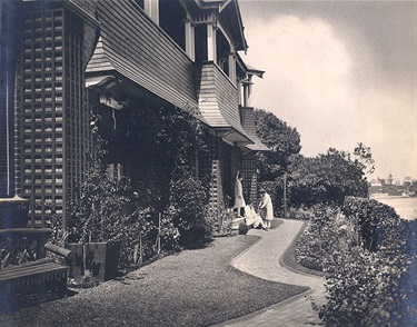 'Yatalunga', 87-89 Yarranabbe Road, Darling Point, the home of Henry Barre Phipps in the late 1920s