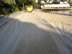 beach cleaning double bay