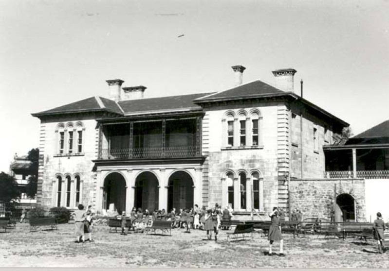 House 'Fiona' in grounds of Ascham School, Edgecliff, 1958.