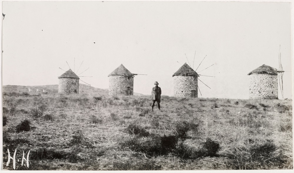 group of mills not in action, Sir Alexander MacCormick in foreground