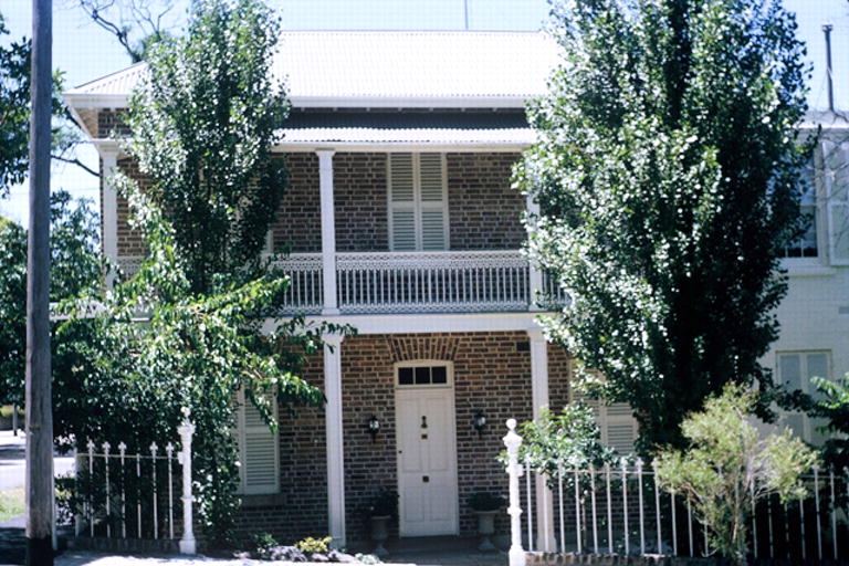 exterior of 37 South Street Double Bay