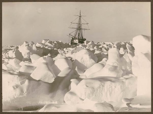 The Endurance frozen in the weddell sea