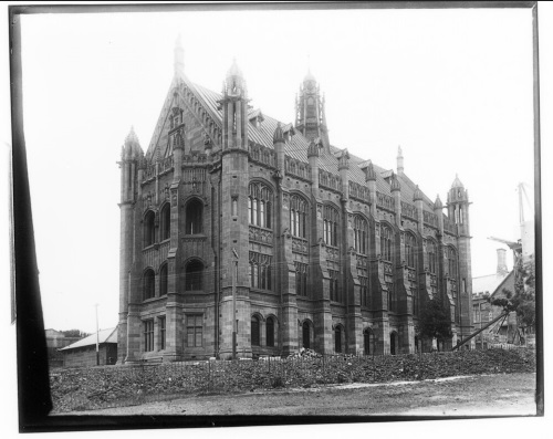 LW 14 Fisher Library c1910 Courtesy of the University of Syndey Archives REF-00021952.jpg