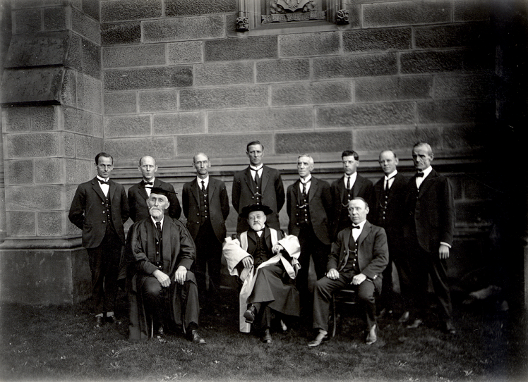 Sir Mungo MacCallum (centre front) with staff 1920. University of Sydney Archives G3_224_2449_2