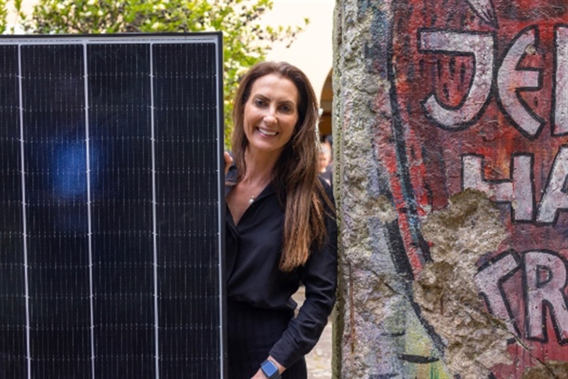 Mayor Susan Wynne visited Goethe-Institut Australien in Woollahra to celebrate the German cultural centre's new solar panels.