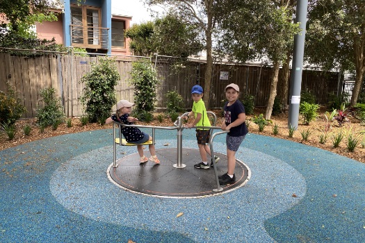 Plumb reserve roundabout